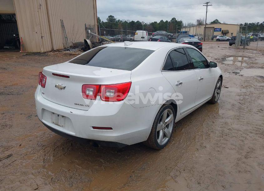Photo 4 of 2015 Chevrolet Malibu 2LZ (VIN 1G11G5SX8FF178695)