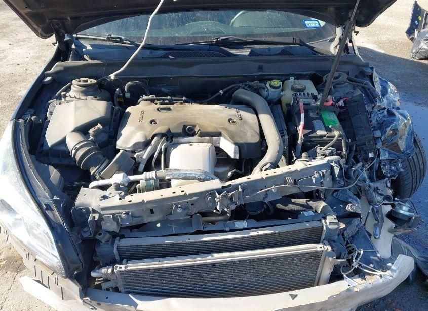 Photo 10 of 2015 Chevrolet Malibu 2LZ (VIN 1G11G5SX8FF196128)