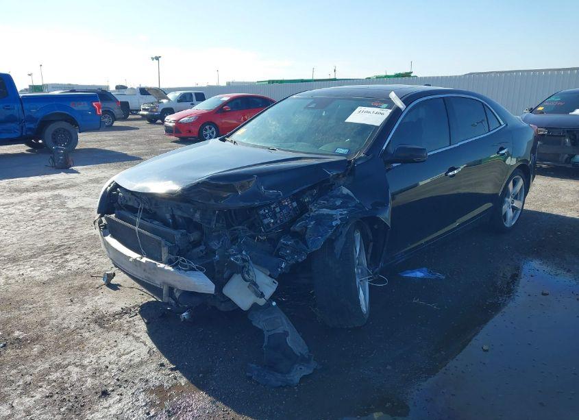 Photo 2 of 2015 Chevrolet Malibu 2LZ (VIN 1G11G5SX8FF196128)