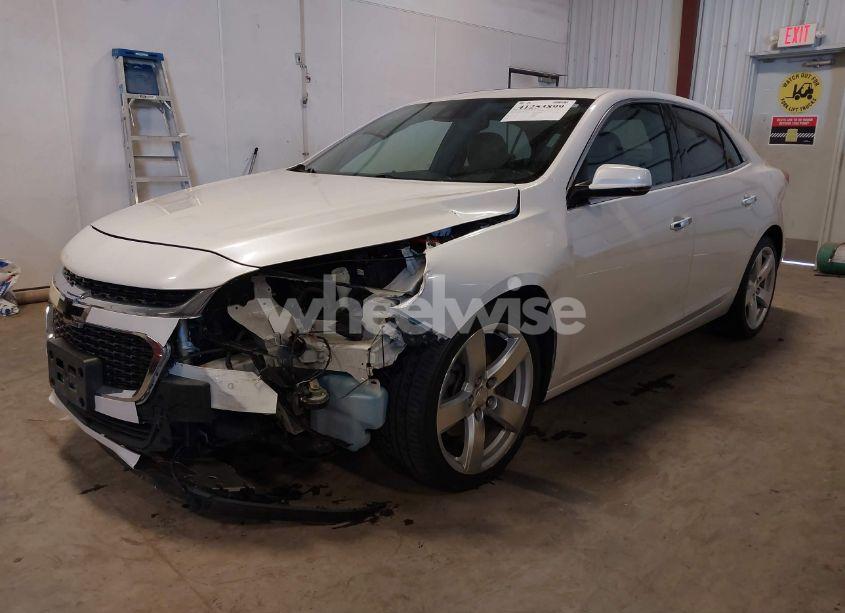 Photo 2 of 2015 Chevrolet Malibu 2LZ (VIN 1G11G5SXXFF201359)