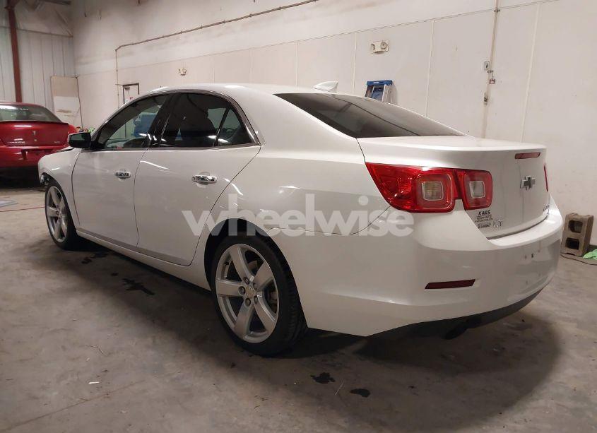 Photo 3 of 2015 Chevrolet Malibu 2LZ (VIN 1G11G5SXXFF201359)