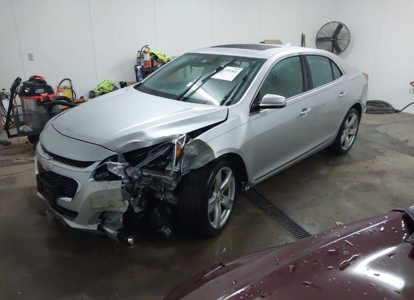 Photo 2 of 2015 Chevrolet Malibu 2LZ (VIN 1G11G5SXXFF308010)