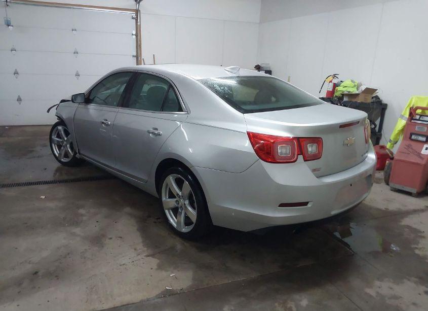 Photo 3 of 2015 Chevrolet Malibu 2LZ (VIN 1G11G5SXXFF308010)