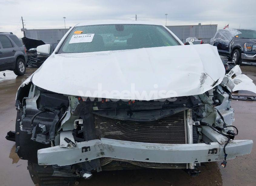 Photo 12 of 2019 Chevrolet Impala LT (VIN 1G11Z5S30KU102711)