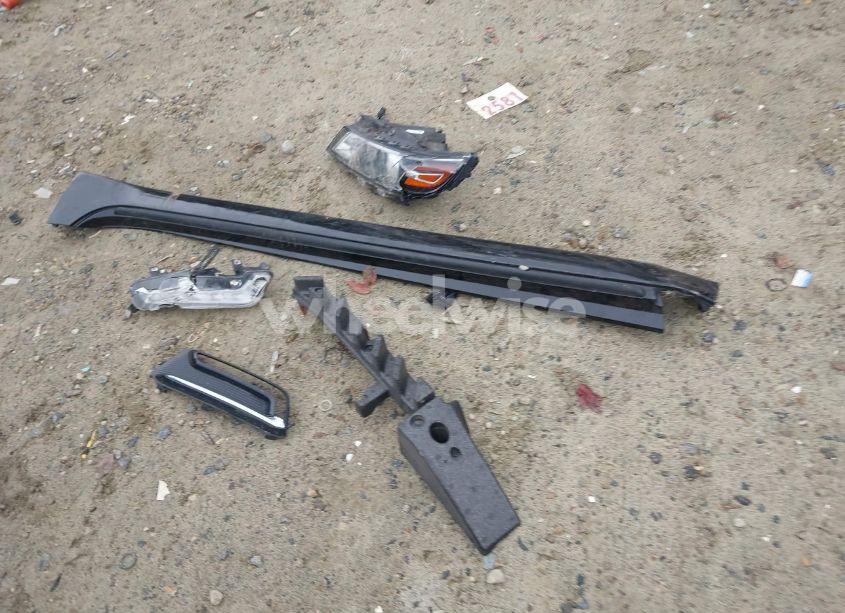 Photo 12 of 2019 Chevrolet Impala LT (VIN 1G11Z5S30KU147194)