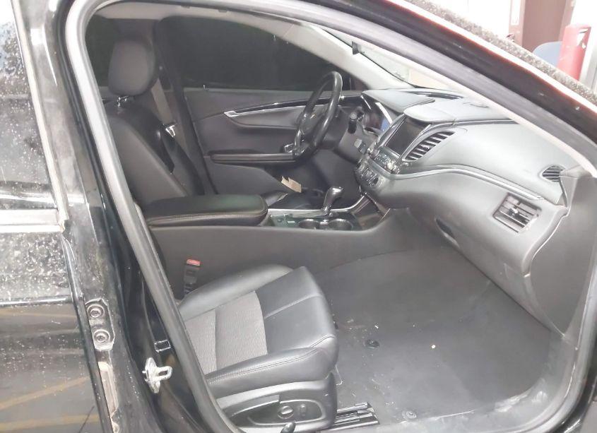 Photo 5 of 2019 Chevrolet Impala LT (VIN 1G11Z5S3XKU107561)