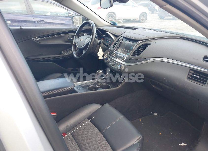 Photo 5 of 2019 Chevrolet Impala LT (VIN 1G11Z5SA7KU140922)