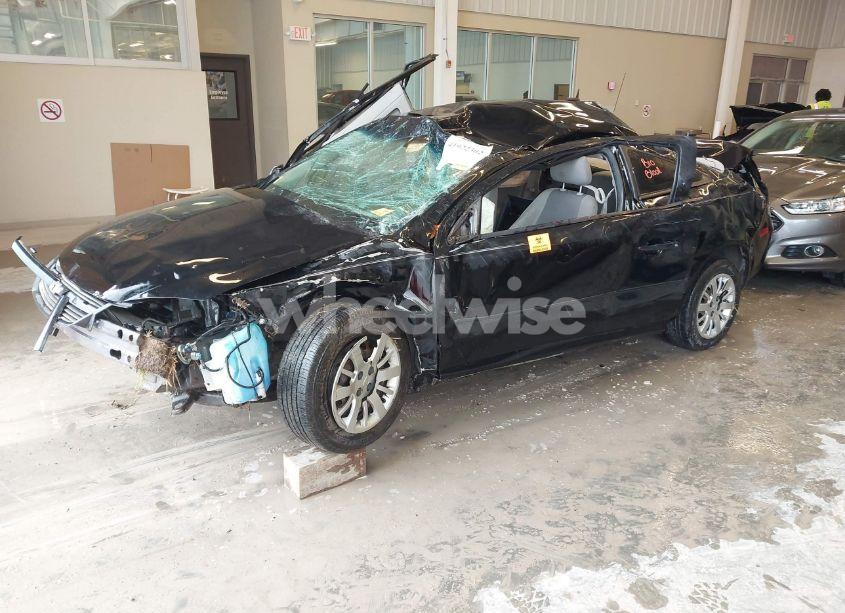 Photo 2 of 2010 Chevrolet Cobalt LS (VIN 1G1AB1F58A7133663)