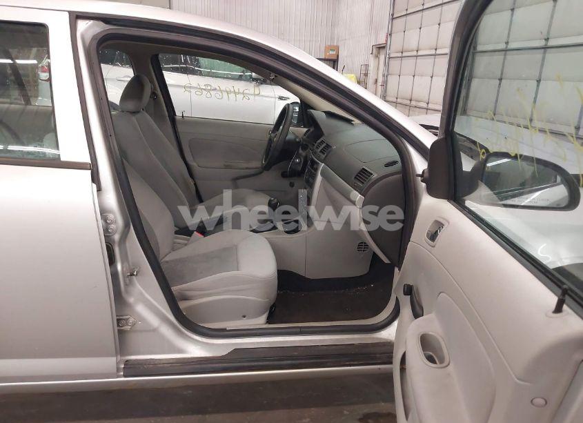 Photo 5 of 2010 Chevrolet Cobalt LS (VIN 1G1AB5F54A7105026)