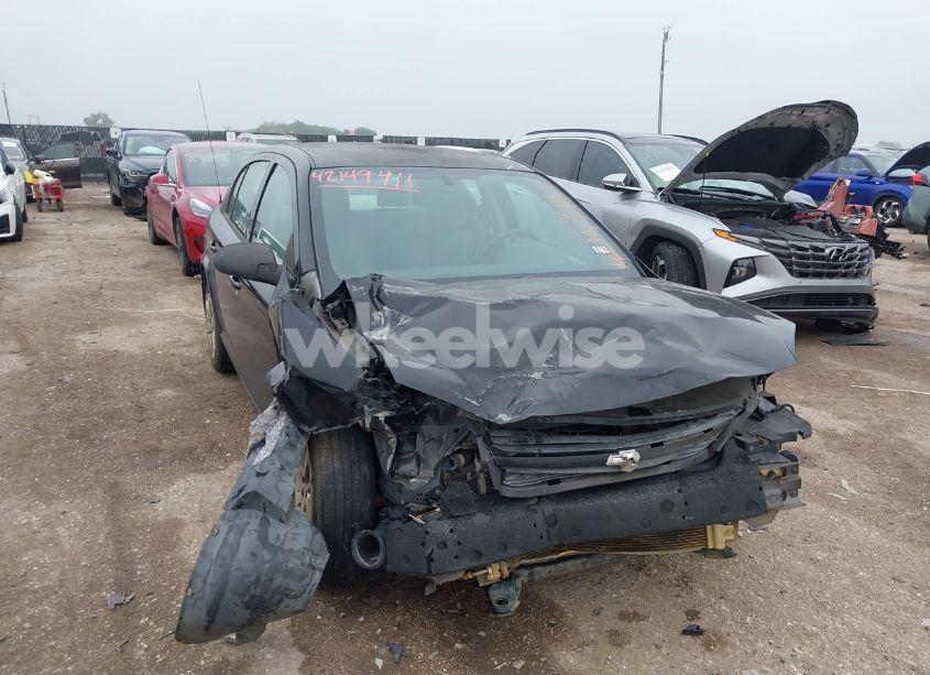 Photo 6 of 2010 Chevrolet Cobalt LS (VIN 1G1AB5F58A7238890)
