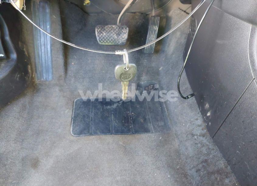 Photo 11 of 2010 Chevrolet Cobalt LT (VIN 1G1AD5F56A7145683)