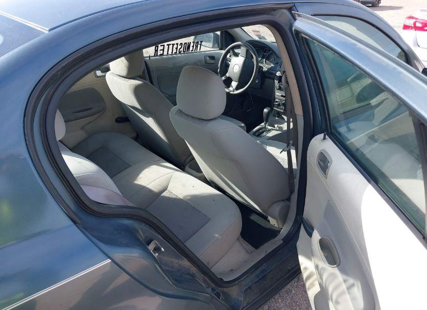 Photo 8 of 2005 Chevrolet Cobalt (VIN 1G1AK52F757603936)