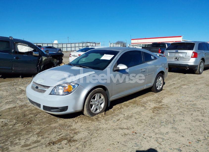 Photo 2 of 2005 Chevrolet Cobalt LS (VIN 1G1AL12F757605093)