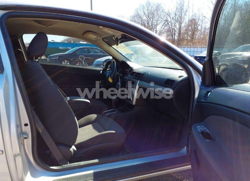 Photo 5 of 2005 Chevrolet Cobalt LS (VIN 1G1AL12F757605093)