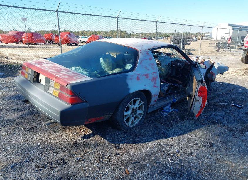 Photo 4 of 1982 Chevrolet Camaro (VIN 1G1AP87H2CL136619)