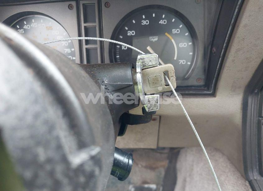 Photo 11 of 1982 Chevrolet Corvette (VIN 1G1AY0781C5107793)