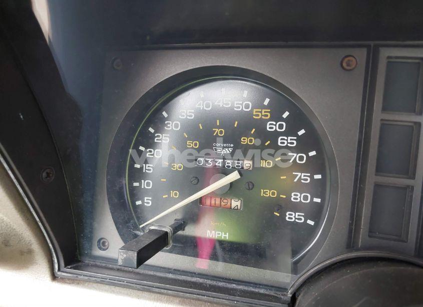 Photo 15 of 1982 Chevrolet Corvette (VIN 1G1AY0781C5107793)