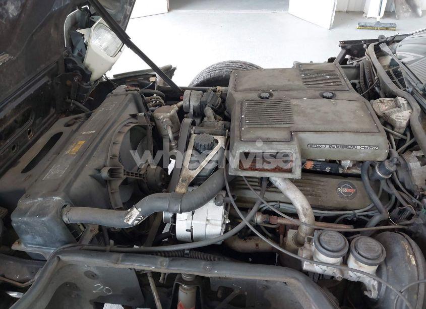 Photo 10 of 1984 Chevrolet Corvette (VIN 1G1AY0781E5139727)