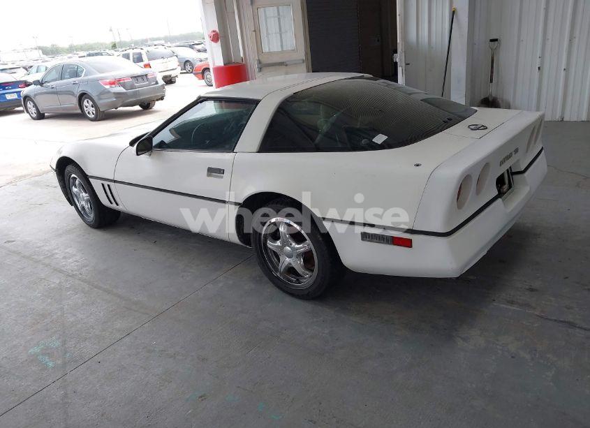 Photo 3 of 1984 Chevrolet Corvette (VIN 1G1AY0781E5139727)