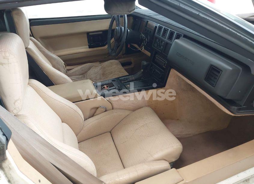 Photo 5 of 1984 Chevrolet Corvette (VIN 1G1AY0781E5139727)