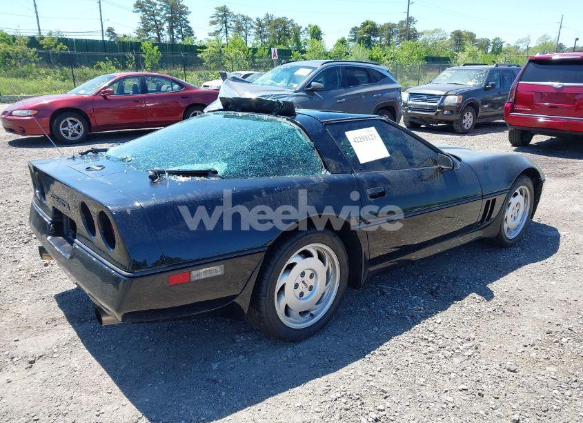 Photo 4 of 1984 Chevrolet Corvette (VIN 1G1AY0782E5115680)