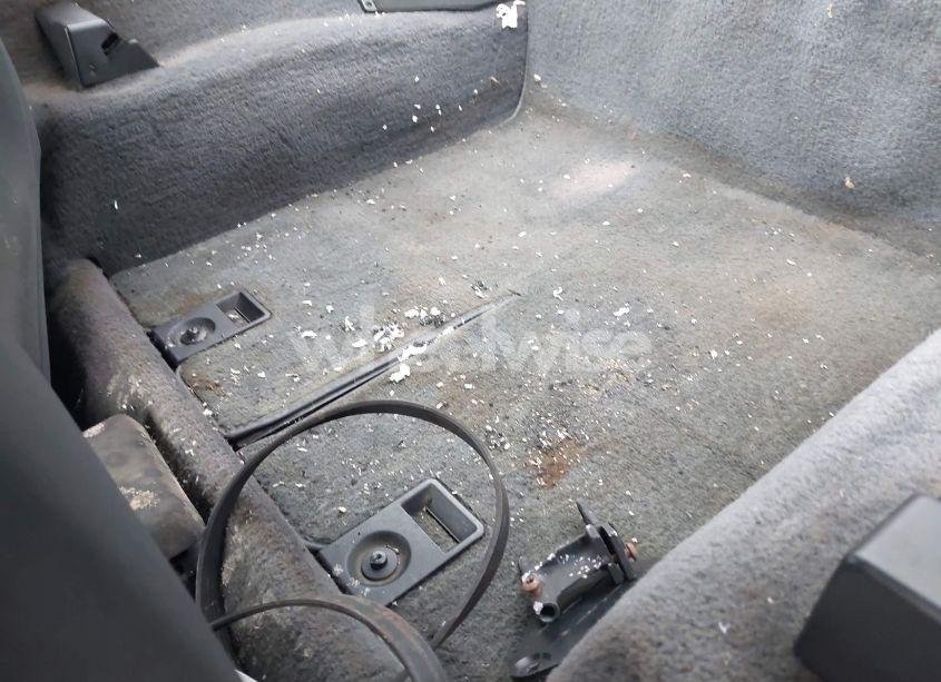 Photo 12 of 1984 Chevrolet Corvette (VIN 1G1AY0785E5120226)