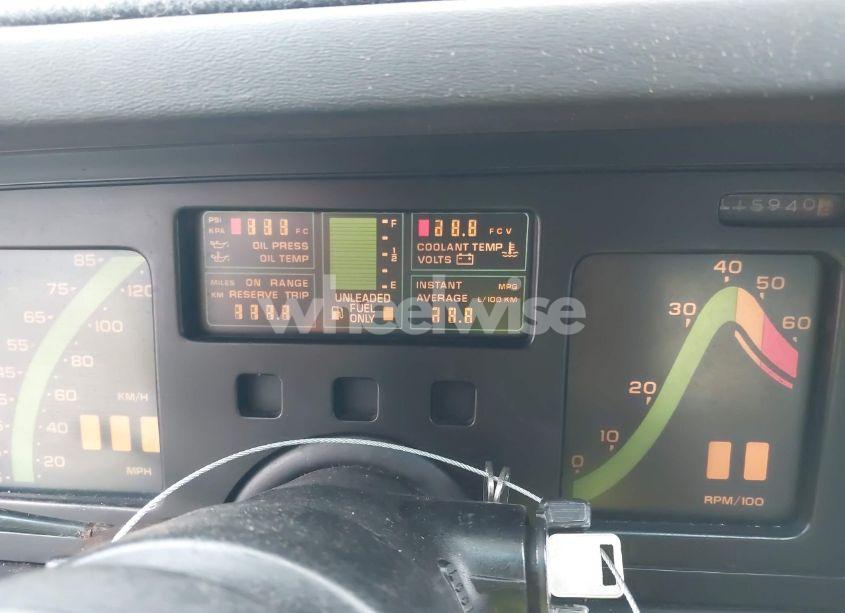 Photo 7 of 1984 Chevrolet Corvette (VIN 1G1AY0785E5120226)