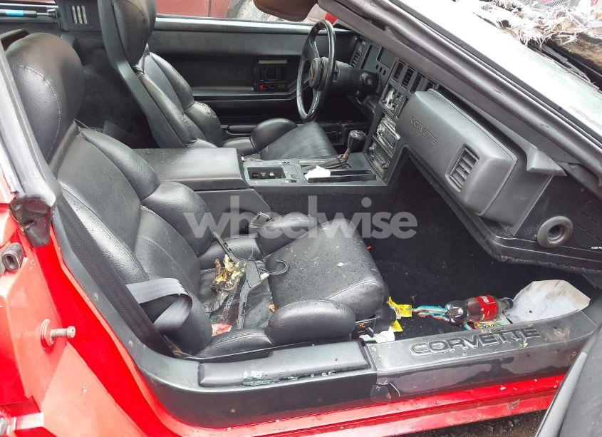 Photo 5 of 1984 Chevrolet Corvette (VIN 1G1AY0785E5147037)