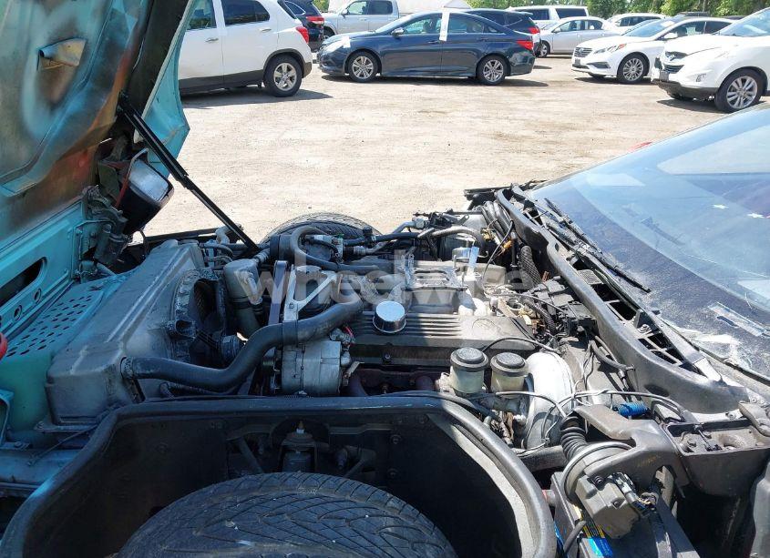 Photo 10 of 1984 Chevrolet Corvette (VIN 1G1AY0786E5117674)