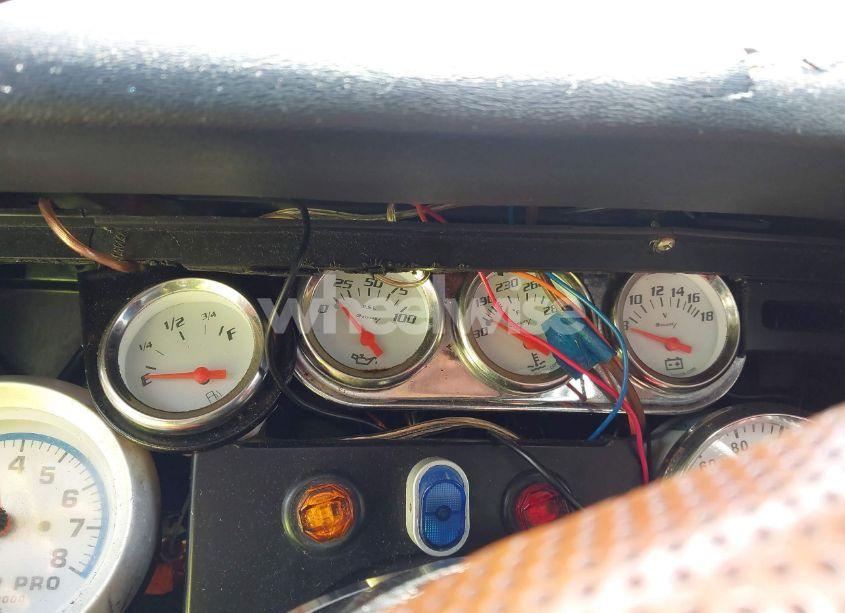 Photo 7 of 1984 Chevrolet Corvette (VIN 1G1AY0786E5117674)