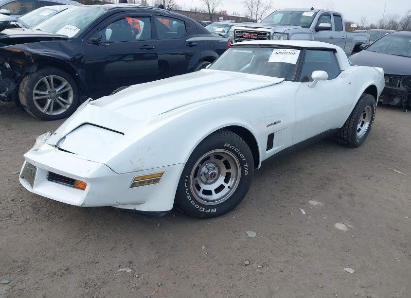 Photo 2 of 1982 Chevrolet Corvette (VIN 1G1AY8785C5116270)