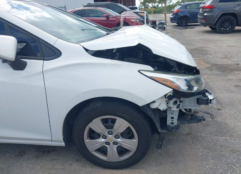 Photo 19 of 2018 Chevrolet Cruze LS MANUAL (VIN 1G1BB5SM1J7114204)