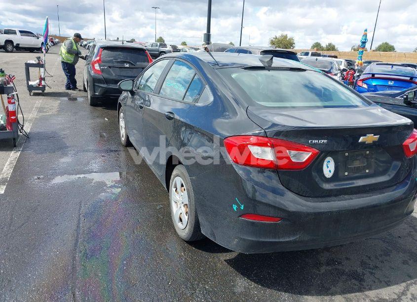 Photo 3 of 2018 Chevrolet Cruze LS MANUAL (VIN 1G1BB5SM2J7150497)