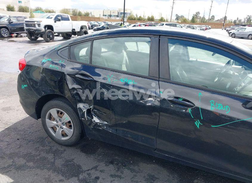 Photo 6 of 2018 Chevrolet Cruze LS MANUAL (VIN 1G1BB5SM2J7150497)