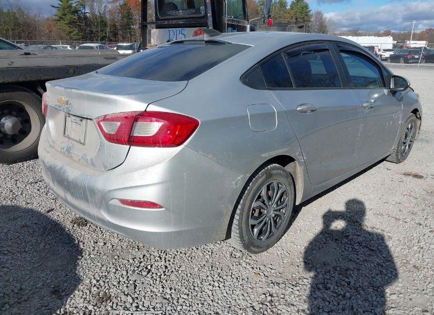 Photo 4 of 2018 Chevrolet Cruze LS MANUAL (VIN 1G1BB5SM6J7105420)