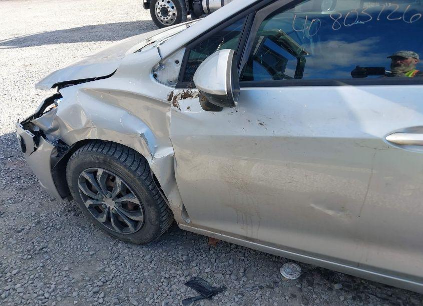 Photo 6 of 2018 Chevrolet Cruze LS MANUAL (VIN 1G1BB5SM6J7105420)