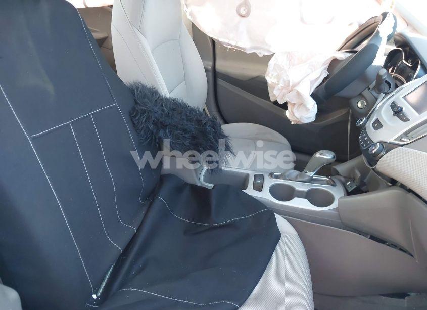 Photo 5 of 2016 Chevrolet Cruze LS AUTO (VIN 1G1BC5SM0G7258767)