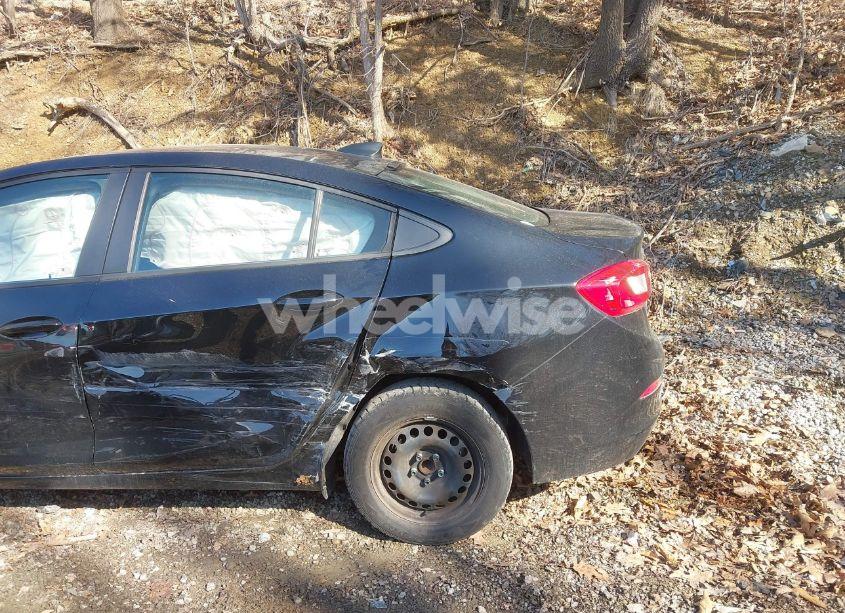 Photo 12 of 2016 Chevrolet Cruze LS AUTO (VIN 1G1BC5SM0G7260826)