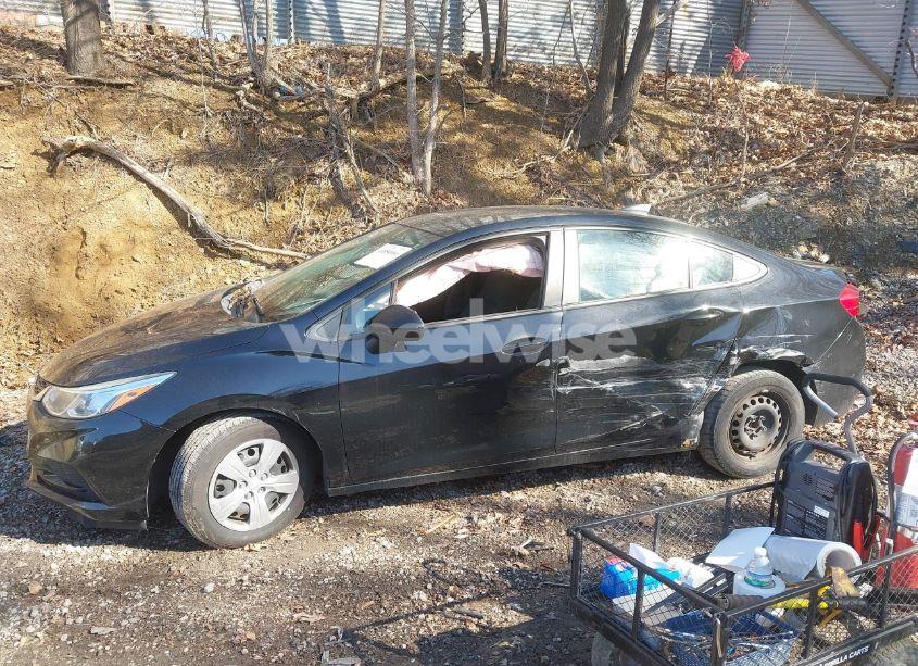 Photo 15 of 2016 Chevrolet Cruze LS AUTO (VIN 1G1BC5SM0G7260826)