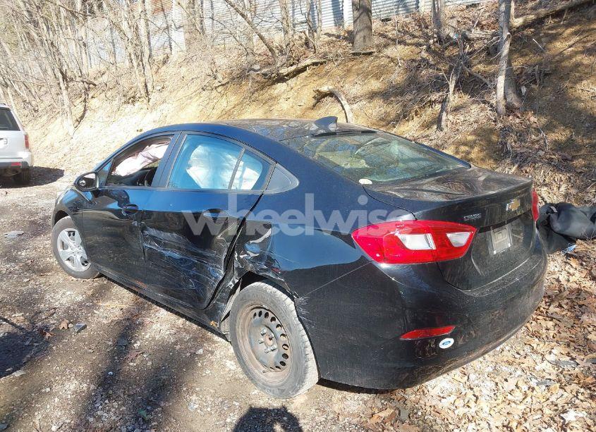 Photo 3 of 2016 Chevrolet Cruze LS AUTO (VIN 1G1BC5SM0G7260826)