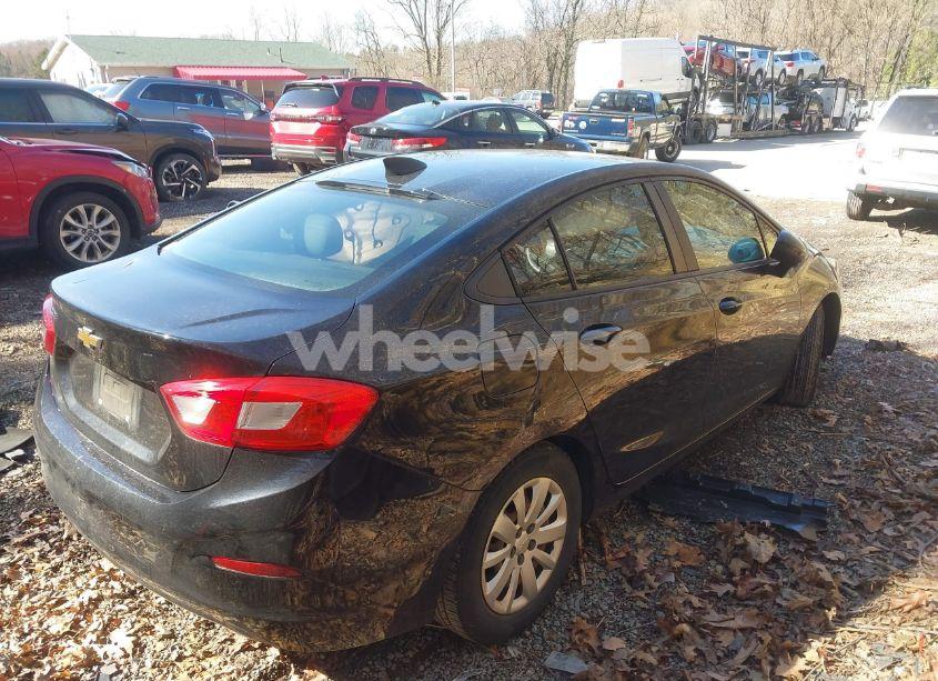 Photo 4 of 2016 Chevrolet Cruze LS AUTO (VIN 1G1BC5SM0G7260826)