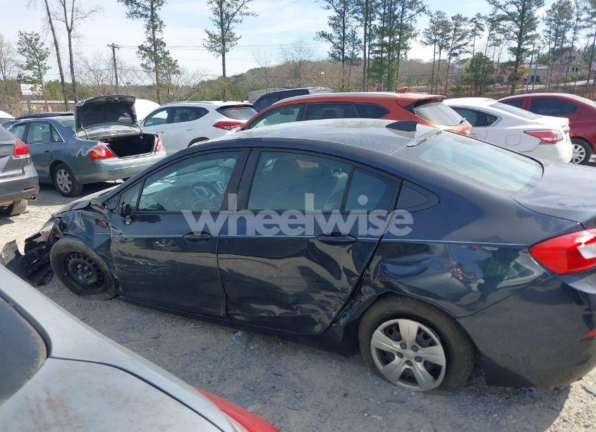 Photo 14 of 2016 Chevrolet Cruze LS AUTO (VIN 1G1BC5SM0G7317364)