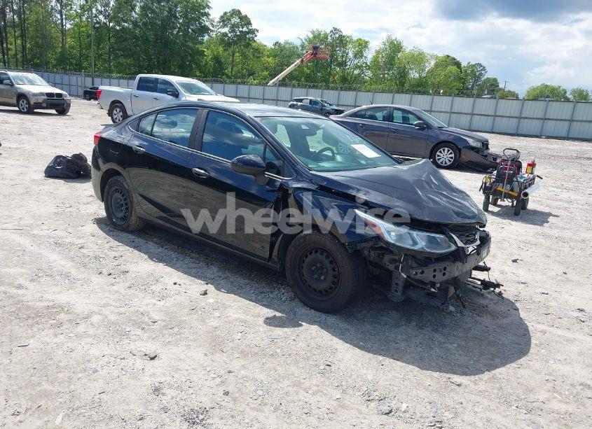 2017 Chevrolet Cruze LS AUTO (VIN 1G1BC5SM0H7114346) main photo