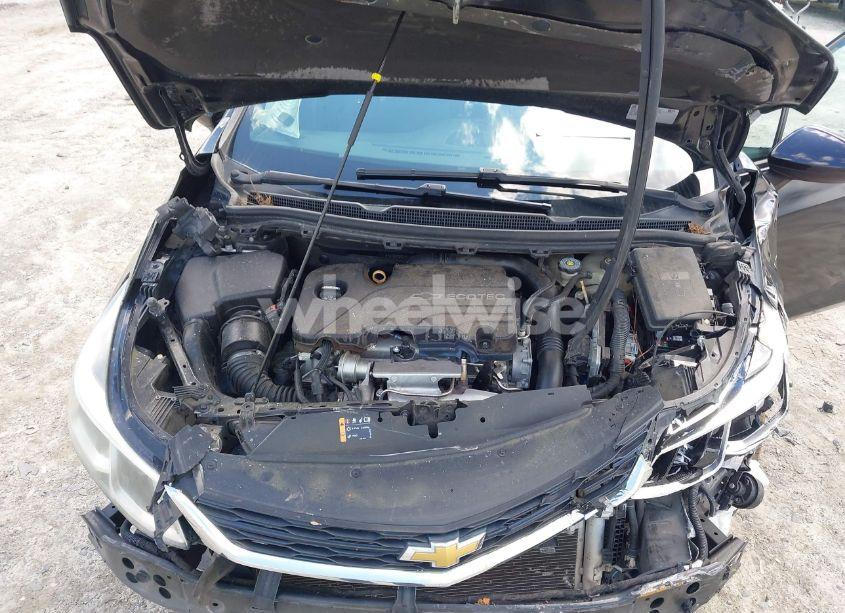 Photo 10 of 2017 Chevrolet Cruze LS AUTO (VIN 1G1BC5SM0H7114346)