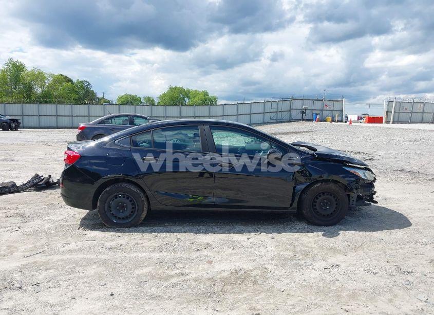 Photo 14 of 2017 Chevrolet Cruze LS AUTO (VIN 1G1BC5SM0H7114346)