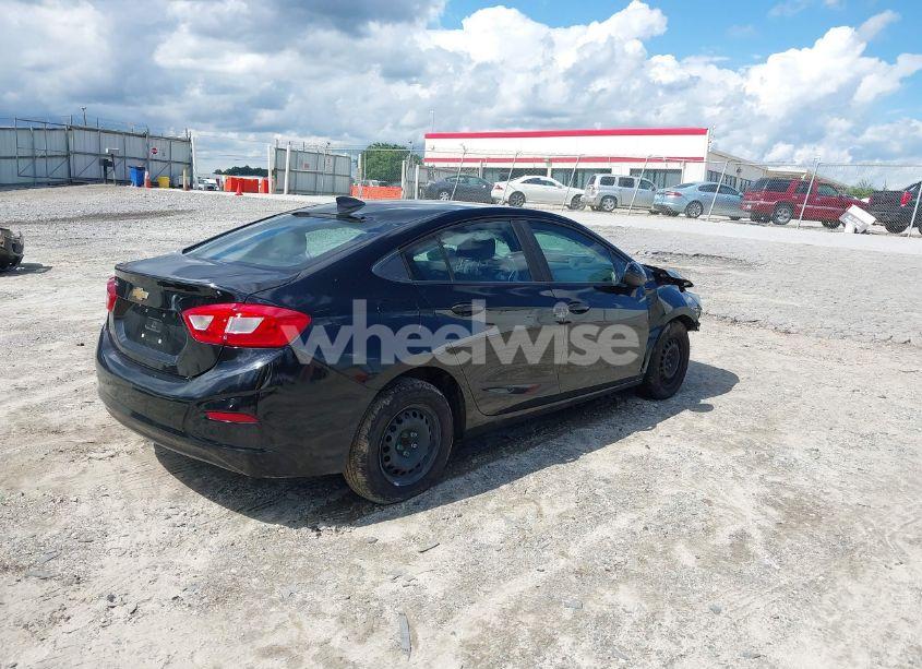 Photo 4 of 2017 Chevrolet Cruze LS AUTO (VIN 1G1BC5SM0H7114346)