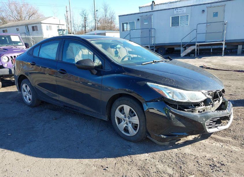 2017 Chevrolet Cruze LS AUTO (VIN 1G1BC5SM0H7115304) main photo