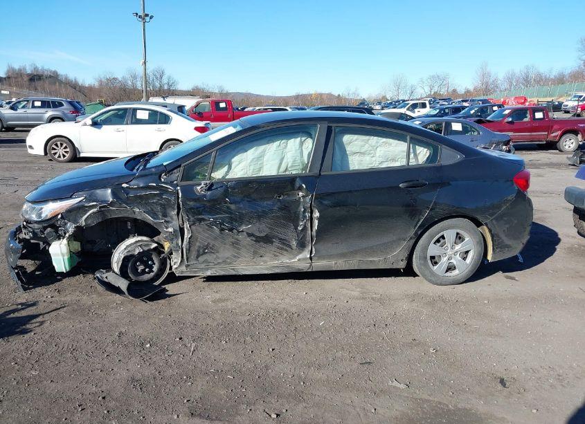 Photo 14 of 2017 Chevrolet Cruze LS AUTO (VIN 1G1BC5SM0H7115304)