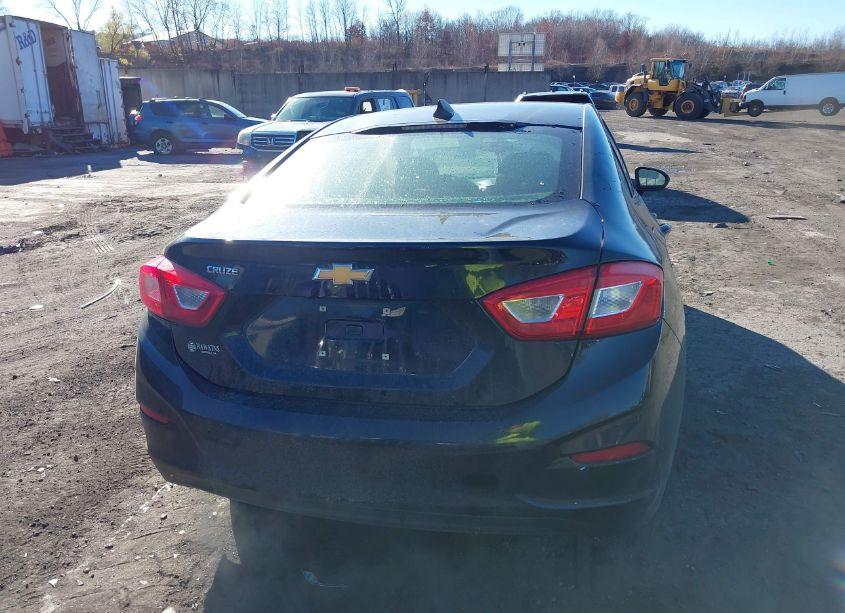 Photo 16 of 2017 Chevrolet Cruze LS AUTO (VIN 1G1BC5SM0H7115304)