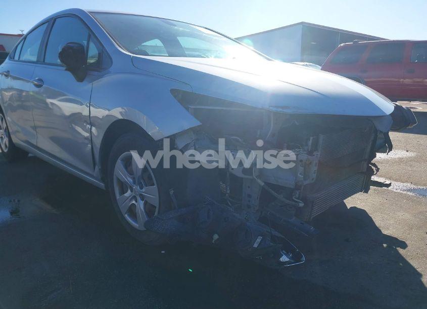 Photo 6 of 2017 Chevrolet Cruze LS AUTO (VIN 1G1BC5SM0H7187510)